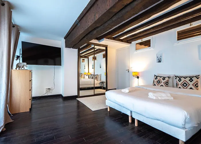 Cia - Reaumur Etienne Marcel 8p Apartmán